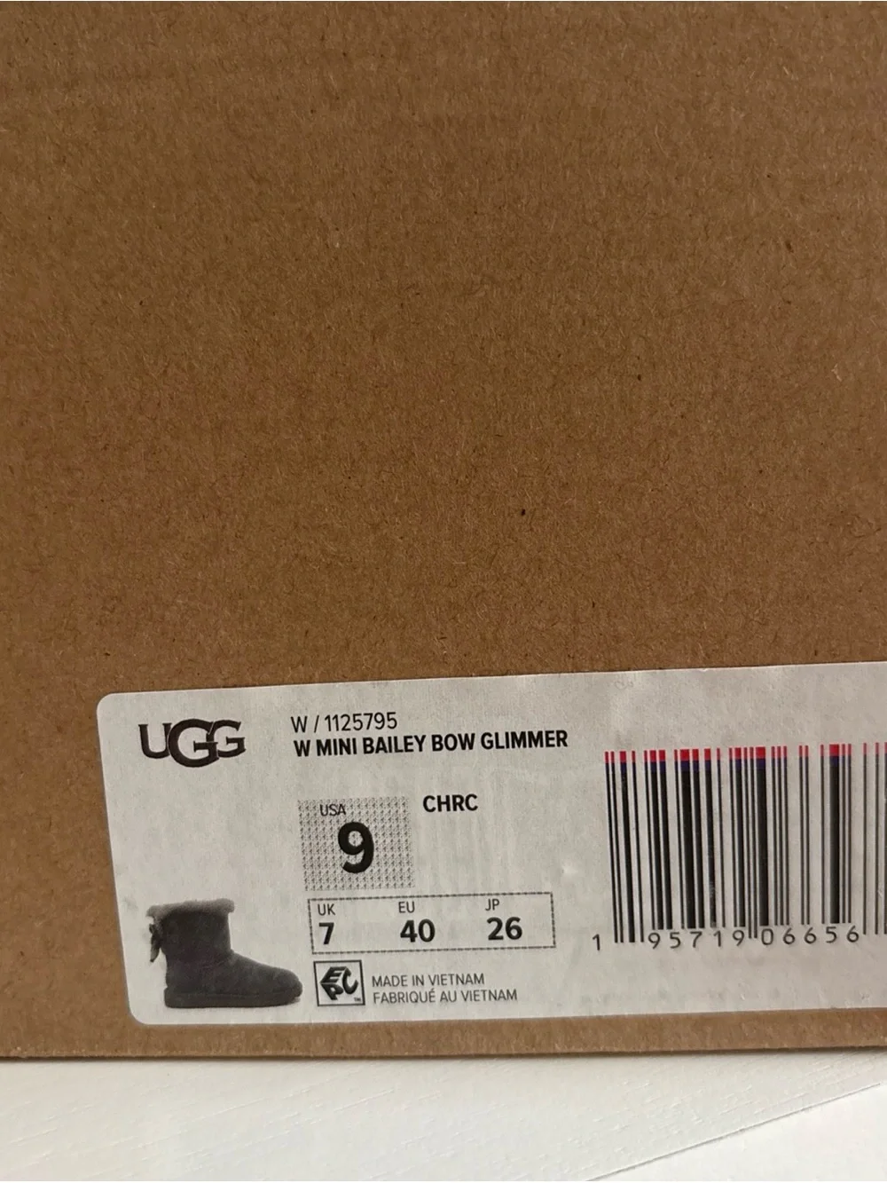 UGG boots W Mini Bailey Bow Glimmer Gray - Size 9 Women’s winter warm